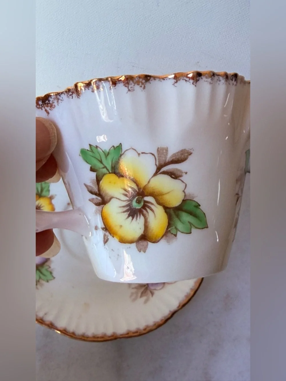Vintage Floral Gold-Trim Teacup & Saucer Set